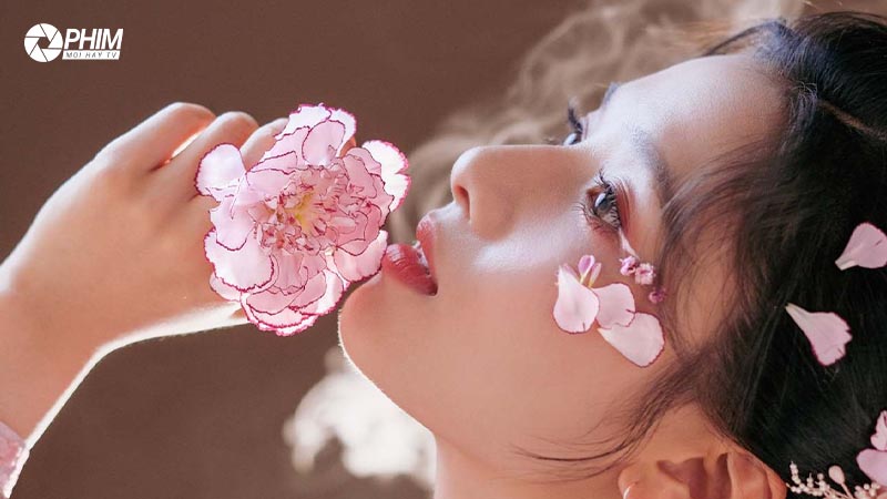 Trương Tịnh Nghi trong vai Hoa Chỉ